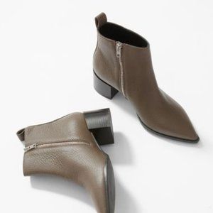 Everlane Leather Pointed Boss Boots Taupe EUC